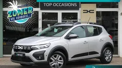 Grijs Gebruikt 2023 Dacia Sandero Expression Hatchback | € 23.195 (Eerlijke prijs)