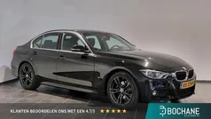 Gebruikt 2016 BMW 330 Executive Sedan | € 18.945 (Eerlijke prijs)