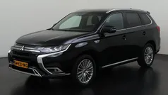 Zwart Gebruikt 2021 Mitsubishi Outlander P-HEV Instyle SUV | € 27.895 (Eerlijke prijs)