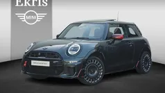 Grijs Gebruikt 2024 Mini John Cooper Works Hatchback | € 38.950 (Eerlijke prijs)
