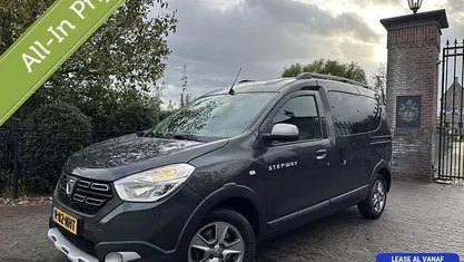 Grijs Occasion 2019 Dacia Dokker Lauréate MPV | € 12.999 (Eerlijke prijs)