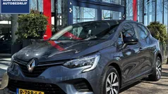 Gebruikt 2022 Renault Clio V Equilibre Hatchback | € 14.690 (Eerlijke prijs)