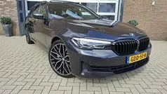 Grijs Gebruikt 2021 BMW 530e Executive Stationwagen | € 32.950 (Goede deal)