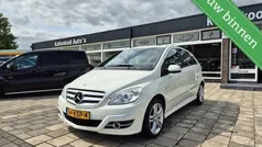 Wit Gebruikt 2010 Mercedes B180 MPV | € 7.450 (Eerlijke prijs)