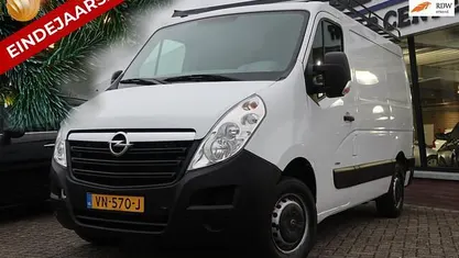Wit Gebruikt 2015 Opel Movano Van | € 9.745 (Goede deal)
