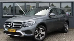 Grijs, metallic lak Gebruikt 2017 Mercedes GLC250 Premium Plus SUV | € 30.950 (Goede deal)