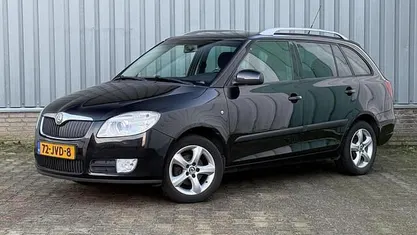 Zwart Occasion 2009 Skoda Fabia Stationwagen | € 3.490 (Eerlijke prijs)