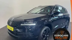 Zwart, metallic lak Gebruikt 2019 Skoda Karoq SportLine SUV | € 24.890 (Eerlijke prijs)