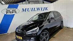 Zwart Gebruikt 2021 BMW 218 Executive Stationwagen | € 24.750 (Eerlijke prijs)