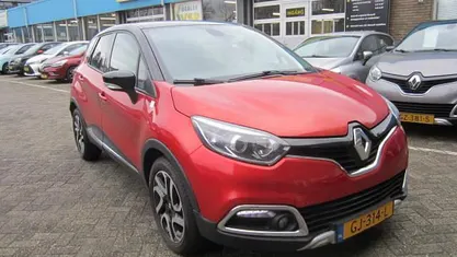 Rood Gebruikt 2015 Renault Captur SUV | € 9.950 (Eerlijke prijs)