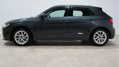 Grijs Occasion 2022 Audi A1 Sportback Advanced Hatchback | € 17.940 (Eerlijke prijs)