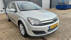 Gebruikt 2006 Opel Astra Executive Hatchback | € 2.999 (Eerlijke prijs)