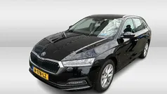 Zwart Gebruikt 2021 Skoda Octavia Style Stationwagen | € 23.950 (Eerlijke prijs)