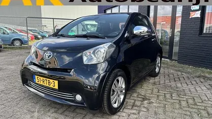 Gebruikt 2009 Toyota iQ Comfort Hatchback | € 2.998 (Eerlijke prijs)