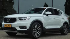 Wit Gebruikt 2020 Volvo XC40 Business Edition SUV | € 24.750 (Eerlijke prijs)