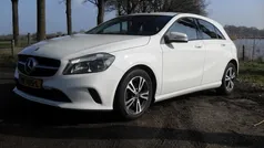 Wit Gebruikt 2017 Mercedes A160 Hatchback | € 12.448 (Eerlijke prijs)