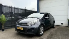 Grijs Gebruikt 2012 Kia Rio Hatchback | € 3.500 (Eerlijke prijs)