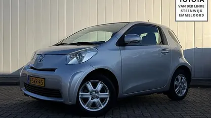 Occasion Toyota iQ 68 PK (50 kW) 2011 Grijs Hatchback