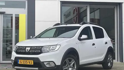 Wit Occasion 2019 Dacia Sandero Stepway Hatchback | € 10.745 (Eerlijke prijs)