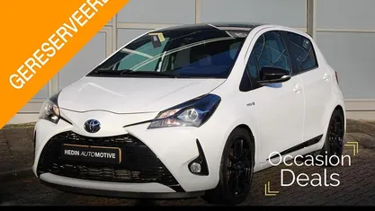 Wit Occasion 2020 Toyota Yaris Hybrid Sport Hatchback | € 18.940 (Eerlijke prijs)