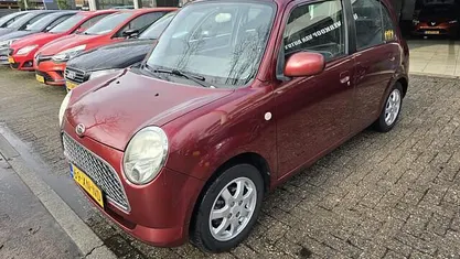 Occasion Daihatsu Trevis 59 PK (43 kW) 2007 Rood Hatchback