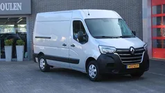 Zilver Gebruikt 2022 Renault Master Van | € 18.750 (Goede deal)