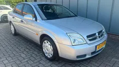 Grijs Gebruikt 2002 Opel Vectra Basis Sedan | € 1.750 (Eerlijke prijs)