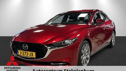 Rood Occasion 2020 Mazda 3 Comfort Sedan | € 19.445 (Eerlijke prijs)