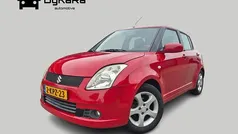 Rood Gebruikt 2005 Suzuki Swift Exclusive Hatchback | € 2.245 (Eerlijke prijs)