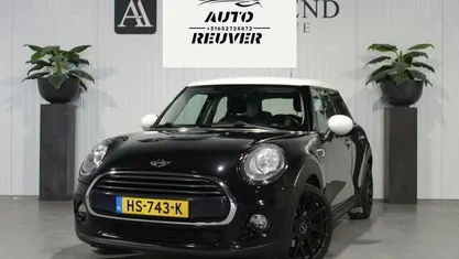 Zwart Gebruikt 2015 Mini Cooper Business Hatchback | € 12.999 (Goede deal)