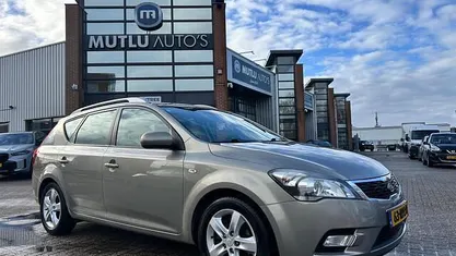 Occasion Kia Ceed 90 PK (66 kW) 2011 Grijs Hatchback