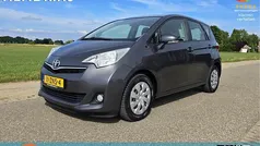 Gebruikt 2013 Toyota Verso-S MPV | € 8.995 (Eerlijke prijs)
