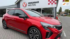 Gebruikt 2024 Renault Clio V Techno Hatchback | € 19.950 (Eerlijke prijs)