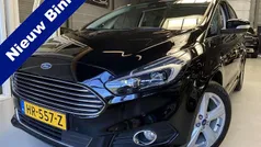 Zwart Gebruikt 2016 Ford S-MAX Titanium MPV | € 17.450 (Goede deal)