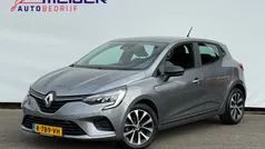 Grijs Gebruikt 2022 Renault Clio V Equilibre Hatchback | € 15.980 (Eerlijke prijs)