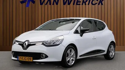 Wit Gebruikt 2013 Renault Clio IV Collection Hatchback | € 5.445 (Eerlijke prijs)