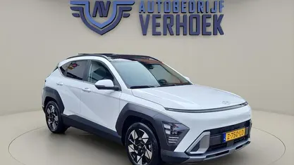 Wit Gebruikt 2024 Hyundai Kona Premium SUV | € 31.900 (Eerlijke prijs)