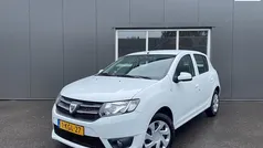 Gebruikt 2013 Dacia Sandero Lauréate Hatchback | € 3.990 (Eerlijke prijs)
