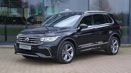 Occasion 2023 VW Tiguan R-line SUV | € 39.750 (Eerlijke prijs)