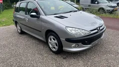 Grijs Gebruikt 2002 Peugeot 206 Stationwagen | € 1.450 (Eerlijke prijs)
