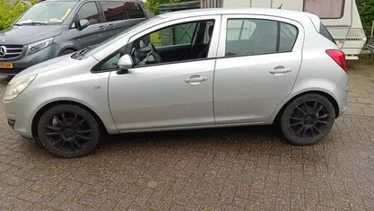 Grijs Gebruikt 2008 Opel Corsa Enjoy Hatchback | € 2.150 (Eerlijke prijs)