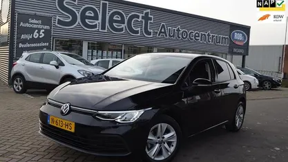 Occasion VW Golf VII Life 2021 Zwart Hatchback