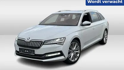 Gebruikt 2020 Skoda Superb LAURIN & KLEMENT Stationwagen | € 26.950 (Eerlijke prijs)
