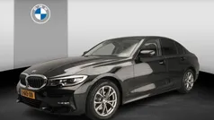 Zwart, metallic lak Gebruikt 2021 BMW 320 Basis Sedan | € 29.900 (Goede deal)