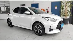 Gebruikt 2024 Toyota Yaris Style Hatchback | € 24.950 (Eerlijke prijs)