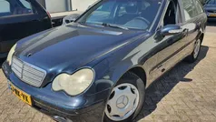 Groen Gebruikt 2001 Mercedes C180 Classic Stationwagen | € 1.250 (Eerlijke prijs)