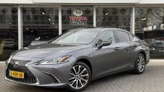 Gebruikt 2021 Lexus ES300H Business Edition Sedan | € 34.700 (Goede deal)
