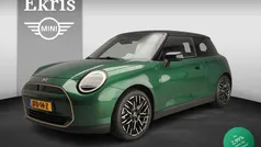 Gebruikt 2025 Mini Cooper Favoured Hatchback | € 37.600 (Eerlijke prijs)