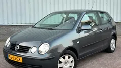 Grijs, metallic lak Gebruikt 2003 VW Polo Comfortline Hatchback | € 1.695 (Eerlijke prijs)