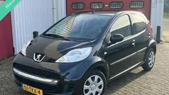 Zwart Gebruikt 2012 Peugeot 107 Hatchback | € 2.999 (Eerlijke prijs)
